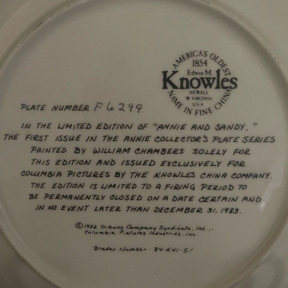 Edwin M Knowles China Company Annie & Sandy Collector Plate Painted By W Chamber - Picture 5 of 10